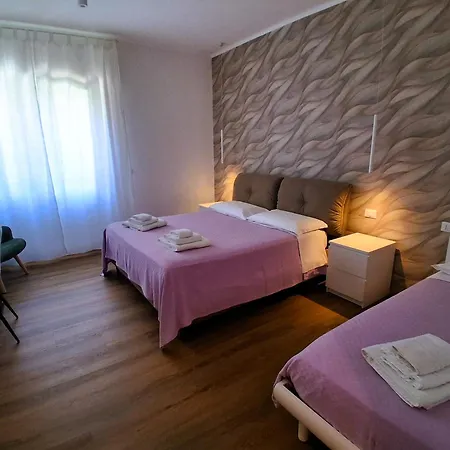 La Maison De Stephanie 3* باري