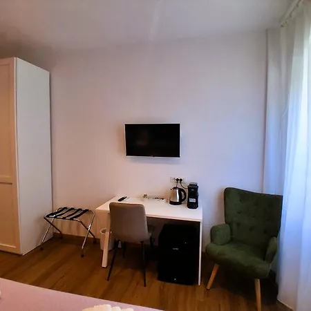 La Maison De Stephanie Gasthof Bari