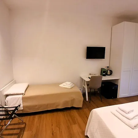 La Maison De Stephanie 3* باري